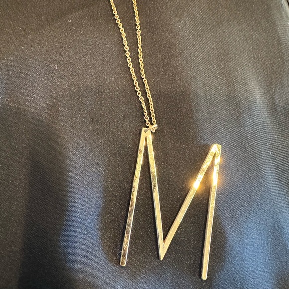 Gold colored initial M necklace EUC - Picture 2 of 7